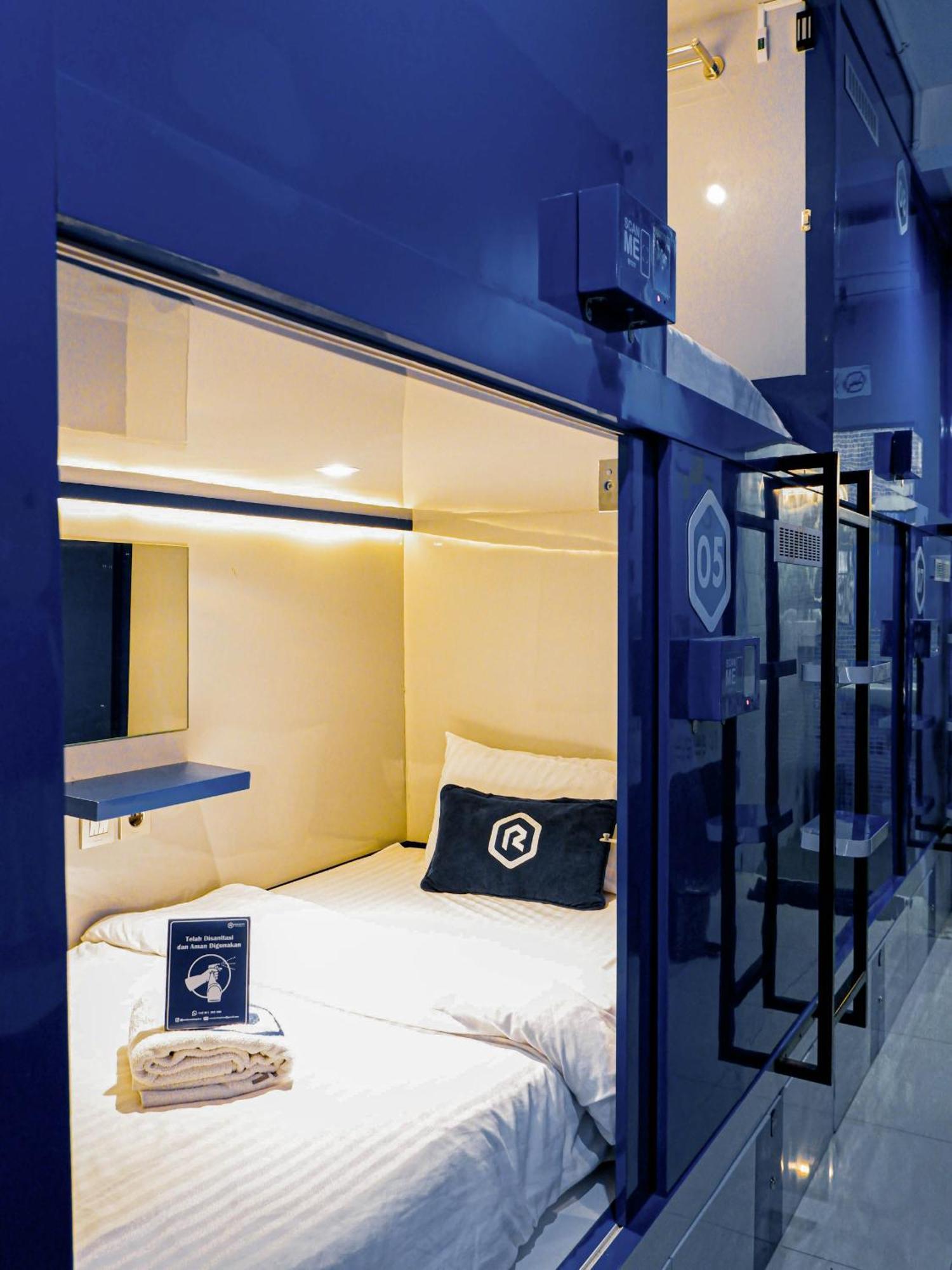 Rosalyne Sleepbox Malioboro 3 Hotel Yogyakarta Luaran gambar